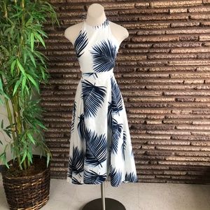 Lulu's NWT Tropical Palm Frond Halter Tie Back Midi Dress M
